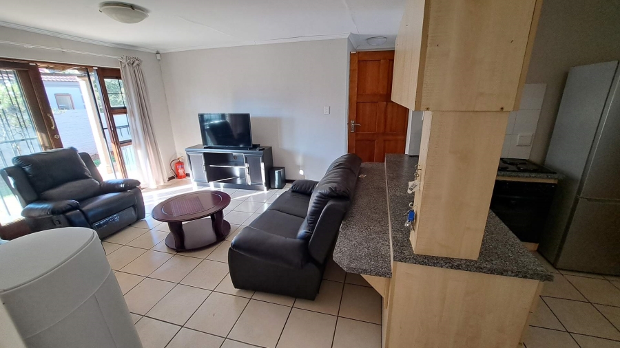 2 Bedroom Property for Sale in Langenhovenpark Free State